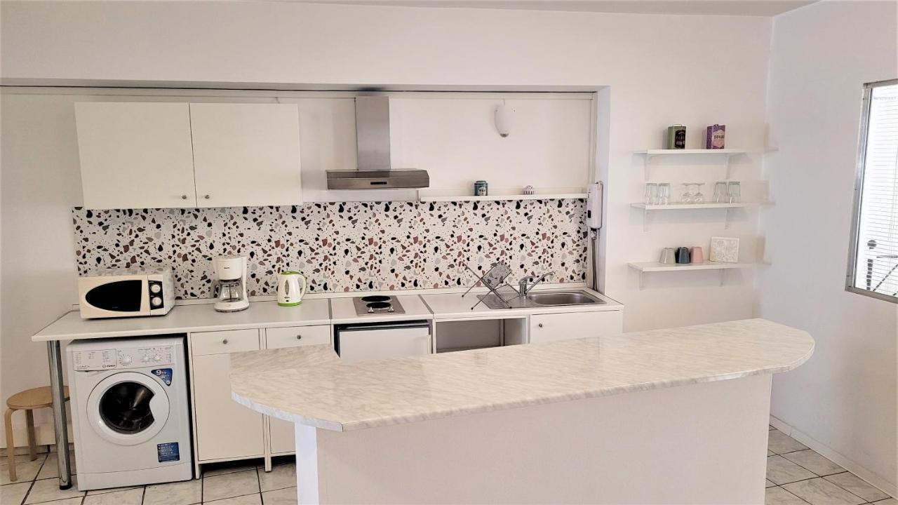אתונה Driopon Apartment - Penthouse מראה חיצוני תמונה