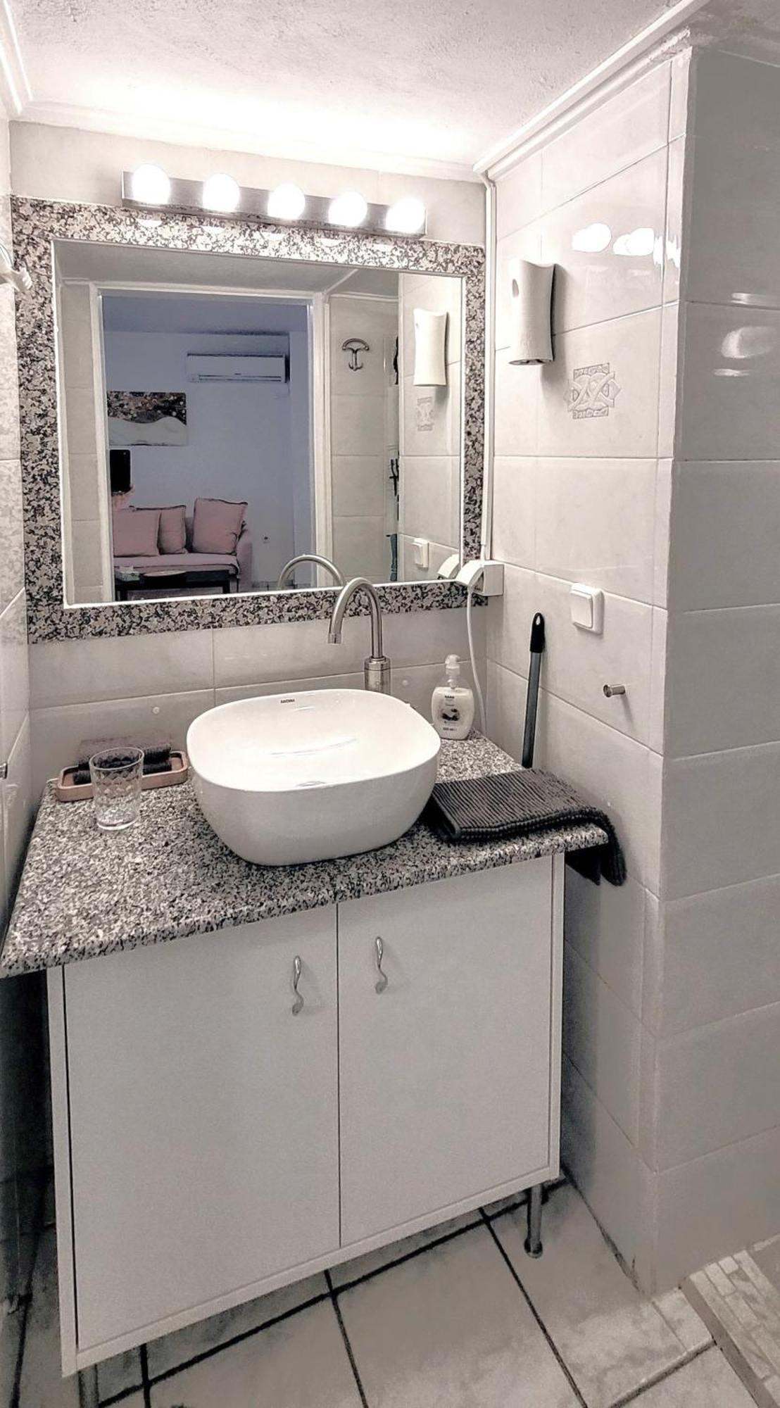 אתונה Driopon Apartment - Penthouse מראה חיצוני תמונה